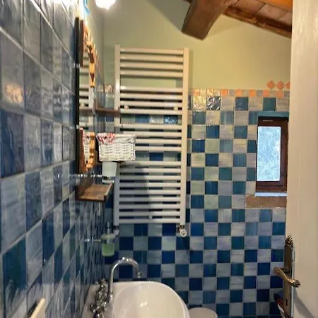 Casa vacanze Fiorire Casale Olistico Attigliano